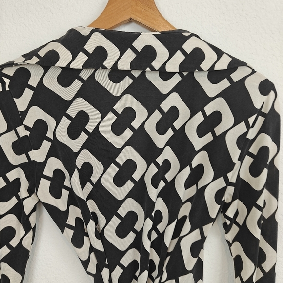 Diane von Furstenberg DVF Black White Chain Link Giant Julian Silk Wrap Dress 2 - Picture 14 of 15
